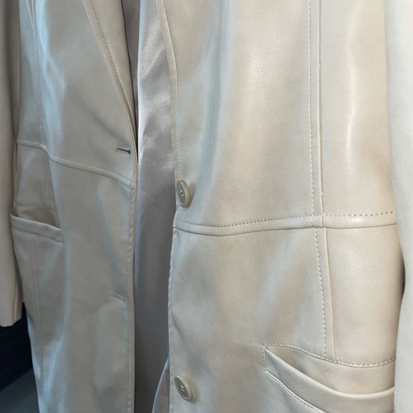 UO faux leather trenchcoat🤍 - Picture 4 of 5